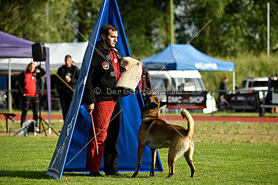 Ouzo von den brennenden Herzen