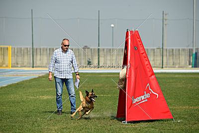 Suhteellisen Kaistapaa