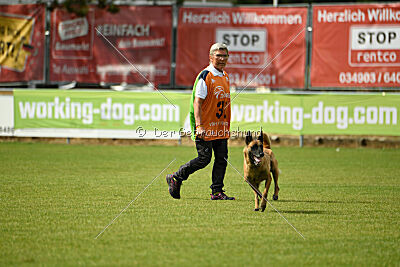 Una vom Holzhäuser Flur