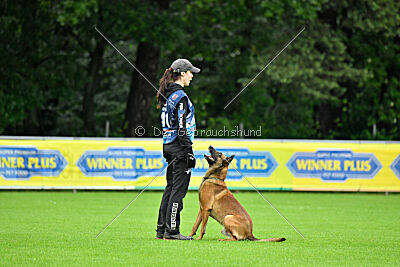 ne pas toucher Aaron